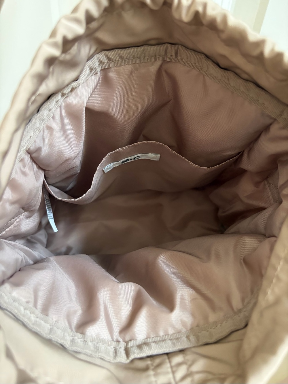 Uniqlo Taupe Drawstring Crossbody Bag - Picture 4 of 8